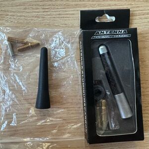 Antenna Aluminum & Carbon Short Stubby - Black/Silver